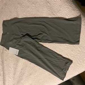 Lululemon super-high rise align wide leg crop yoga pants